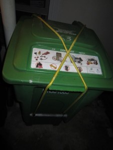 trashcan with cross-over bungees